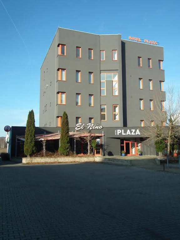 Hotel Plaza Mladá Boleslav Eksteriør billede